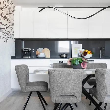 Aq 21 Floor 3 Bed Malaga